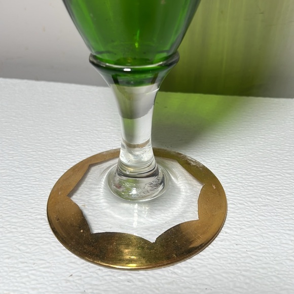 Antique Emerald Green Bohemien Style Glass Vase Gold Pattern Trim - Picture 4 of 6